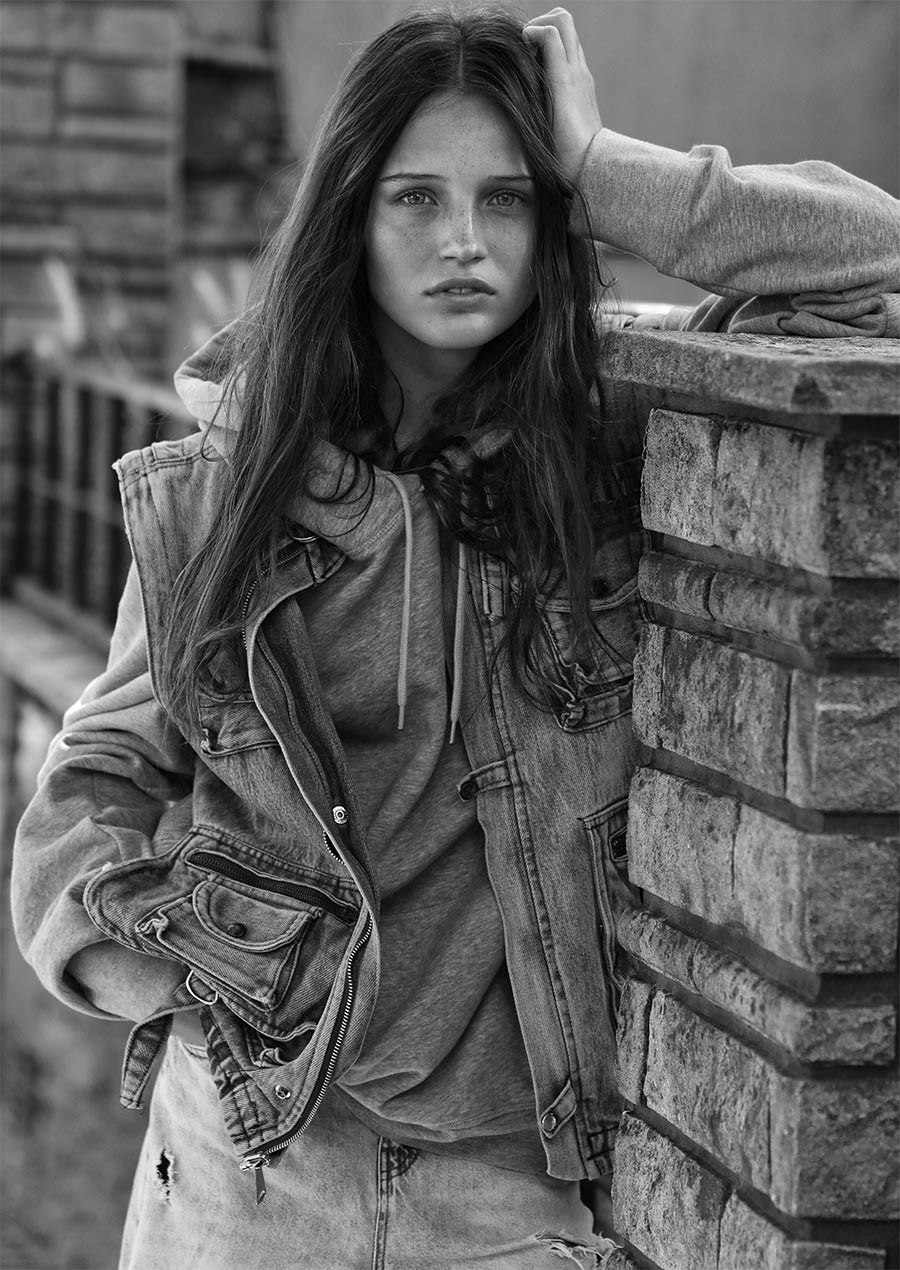Modelo Delfina Oreally por Martin Traynor